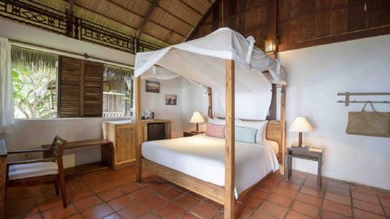 Cửa sổ thiết kế với nguyên liệu gỗ , giản đơn gần gũi