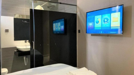 Phòng Deluxe Double Mari Hotel by Connek Sài Gòn