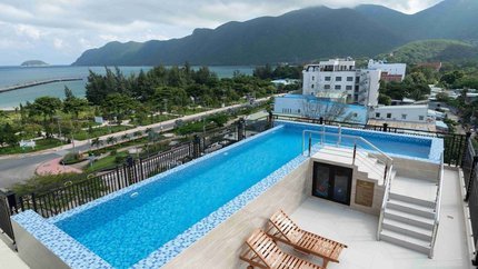 Bể bơi ngoài trời