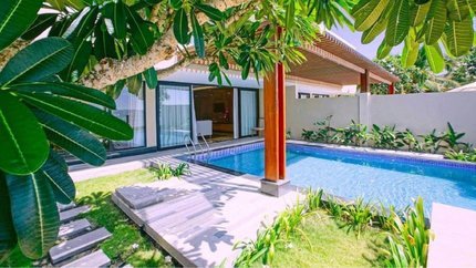 Bể bơi riêng tại Royal Villa