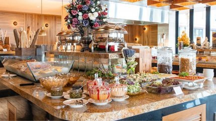 Nhà hàng phục vụ đa dạng các món ăn