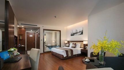 Nội thất gỗ phù hợp với thiết kế căn phòng