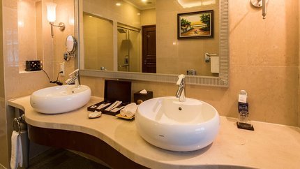 Phòng tắm đứng hạng Deluxe