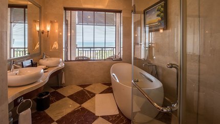 Phòng tắm bồn sang chảnh