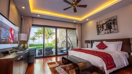 Thiết kế sang trọng tại phòng ngủ của biệt thự