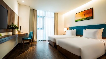 Deluxe Room Twin Bedroom