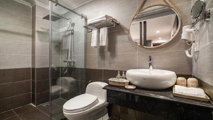 Phòng vệ sinh đầy đủ tiện nghi hiện đại