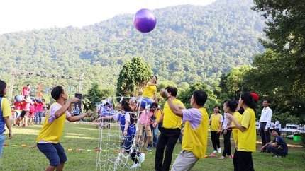 Hoạt động teambuilding sôi nổi