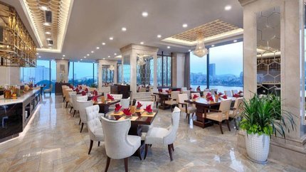 Nhà hàng với sức chứa lớn