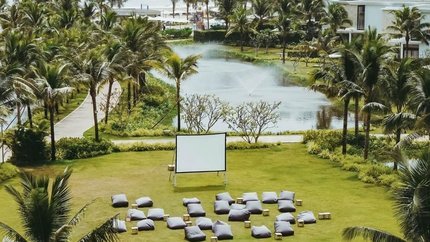 Xem phim ngoài trời tại Melia