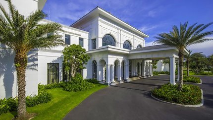 Melia Vinpearl Cam Ranh Beach Resort