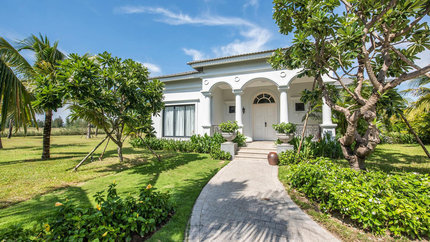 Không gian xanh mát tại Villa 4 Bedroom