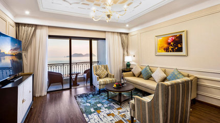 Phòng khách hạng Senior Suite