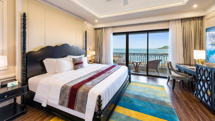 Phòng Senior Suite hướng biển