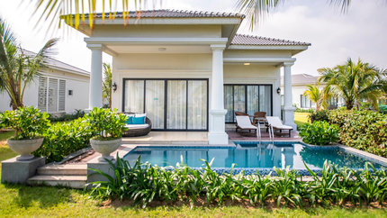 Bể bơi riêng tầm nhìn hướng vườn