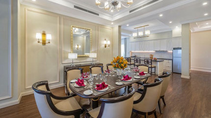 Không gian bếp rộng rãi