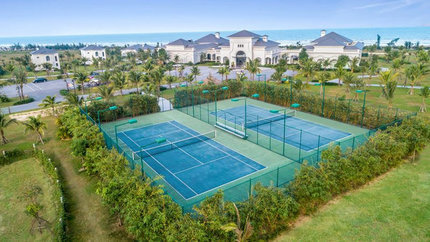 Sân tennis Melia Vinpearl Cửa Sót