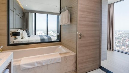 Phòng có view bao trọn thành phố xinh đẹp