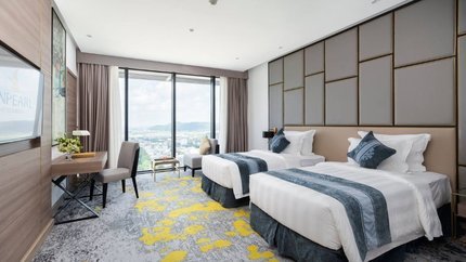 Two Bedroom Deluxe có cửa kết nối giữa các phòng