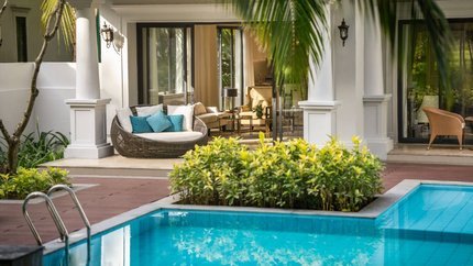 Hồ bơi riêng tại villa