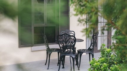 Khu vực sân hiên trước phòng