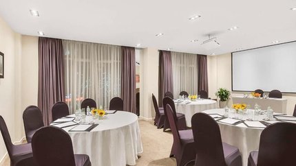 Phòng tổ chức hội nghị