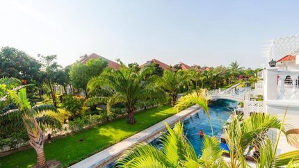 Phòng có view bể bơi