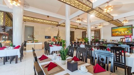 Nhà hàng trong nhà