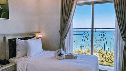 Deluxe Premier Sea View