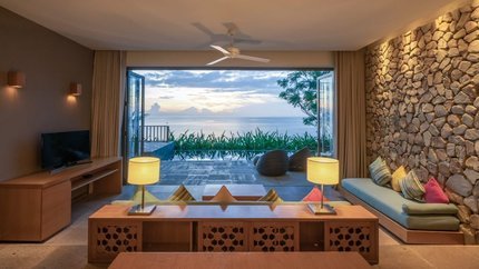 Phòng khách rộng rãi với view biển cực đỉnh