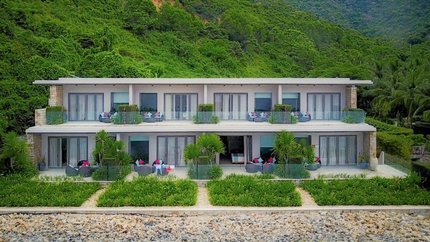 Villa rộng rãi với view núi