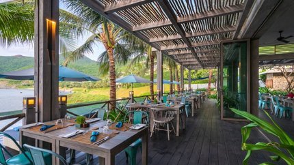 Nhà hàng ngoài trời tại resort