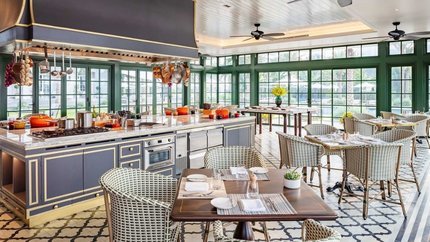 Nhà hàng và quầy buffet sang trọng