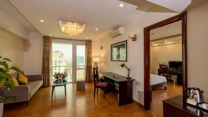 Không gian phòng khách rộng rãi