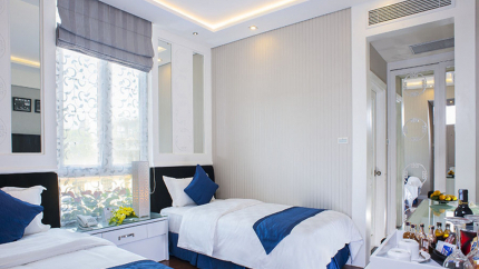 Phòng Suite with Balcony Tại Minerva Church Hà Nội Hotel