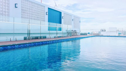 Bể Bơi Ngoài Trời