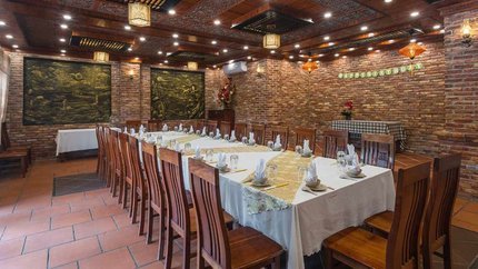 Nhà hàng rộng rãi, thoáng đãng