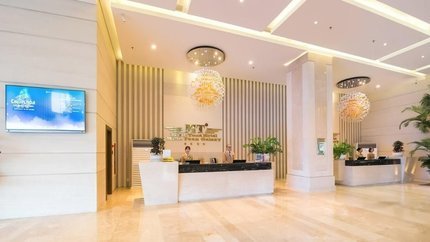 Quầy lễ tân tại khách sạn