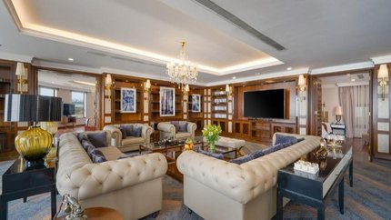 Phòng khách Premier Suite Double