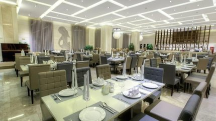 Nhà hàng rộng rãi