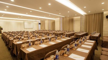 Phòng hội họp đầy đủ âm thanh ánh sáng