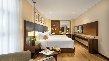 Phòng Premier Deluxe Triple