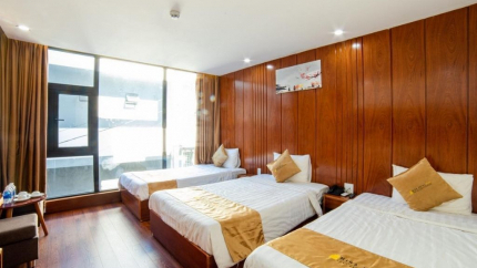 Phòng Deluxe Triple Sea View tại Quy Nhơn Mira Hotel 2*