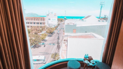 Phòng Deluxe Double Sea View tại khách sạn 2* Mira Quy Nhơn