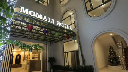 Ban đêm tại khách sạn Momali 3*