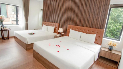 Phòng Luxury Family tại 3* Momali Hotel