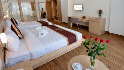 Sàn nhà lát gỗ, tiện nghi đầy đủ