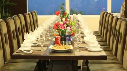 Nhà Hàng thiết kế sang trọng