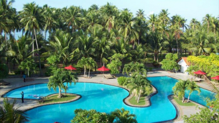 Hồ bơi De Century Resort & Spa Phan Thiết