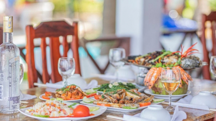 Bàn Tiệc Tại Mũi Né Paradise Phan Thiết Resort